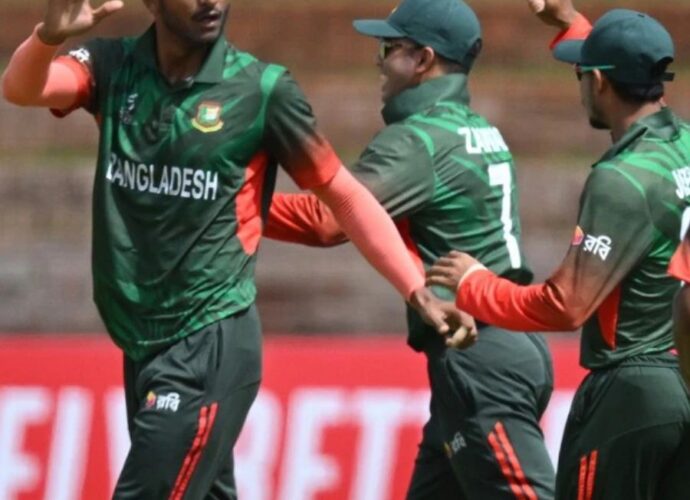 অনূর্ধ্ব-১৯ বিশ্বকাপ থেকে বিদায় বাংলাদেশের: ইংল্যান্ডের কাছে বড় ব্যবধানে হার, সুপার সিক্সে স্বপ্নভঙ্গ