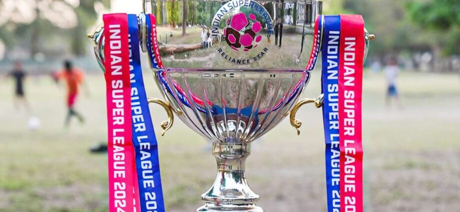 ৯৭ শতাংশ কমে বিক্রি হলো আইএসএলের সম্প্রচার স্বত্ব: আইপিএলের এক ম্যাচেই সম্ভব ফুটবলের ১৪ মরসুম