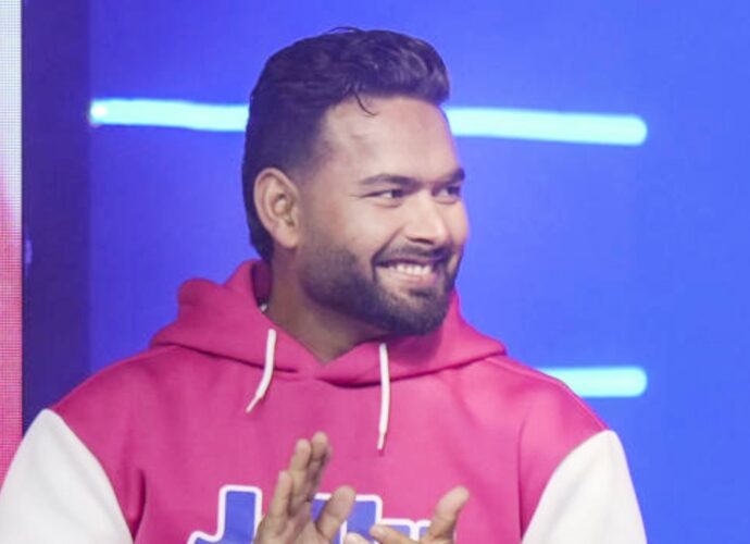 দ্রুত মাঠে ফিরতে মরিয়া ঋষভ পন্থ: আইপিএলের আগে ফিটনেস নিয়ে বড় আপডেট দিলেন তারকা ক্রিকেটার