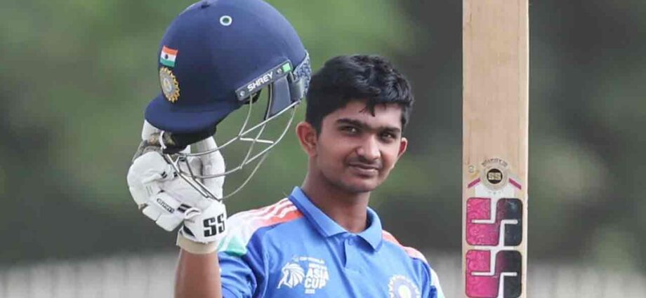 বিশ্বজয়ের আনন্দ সেরে এবার পরীক্ষার পিচে নামছেন অভিজ্ঞান: আগামী লক্ষ্য ভারতের টেস্ট দল