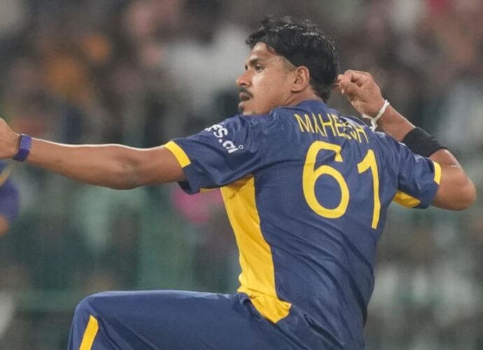 টি-টোয়েন্টি বিশ্বকাপ: আইরিশদের ফিল্ডিং বিপর্যয়ে রক্ষা পেল শ্রীলঙ্কা, লড়াকু ম্যাচে জয়ী লঙ্কাবাহিনী