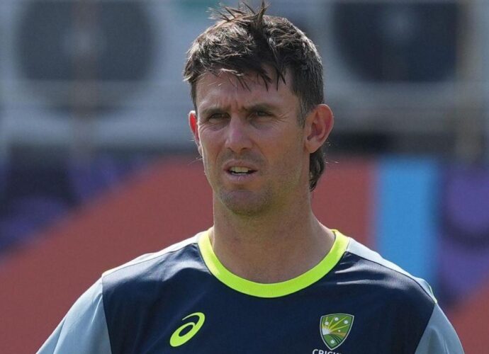 টি-টোয়েন্টি বিশ্বকাপ থেকে বিদায় নিল অস্ট্রেলিয়া, না খেলেই সুপার এইটে জিম্বাবোয়ে