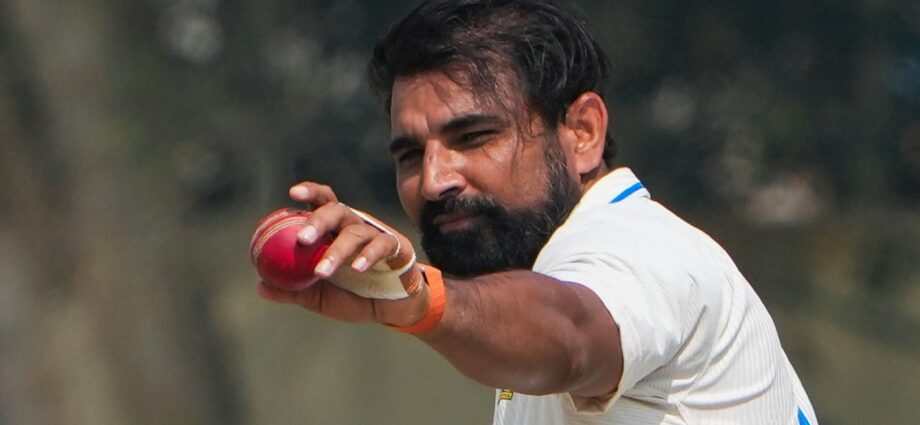 শামির ৮ উইকেট সত্ত্বেও বিপর্যয়: রঞ্জি সেমিফাইনালে হারের মুখে বাংলা