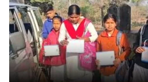 বাঁকুড়ায় সুষ্ঠুভাবে সম্পন্ন হলো মাধ্যমিকের প্রথম দিন: নজরে ‘উইনার্স টিম’ ও প্রান্তিক ছাত্রের সাফল্য