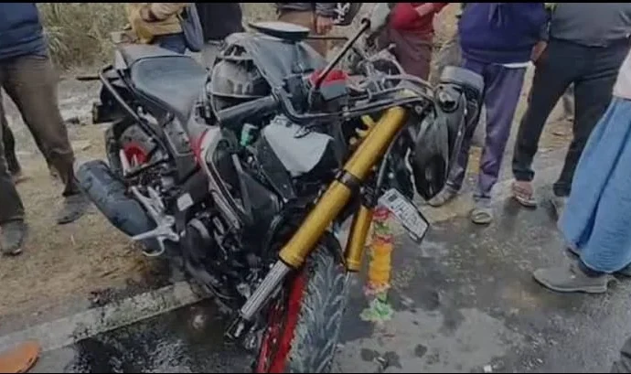 জয়পুরে পথ দুর্ঘটনা: পিকআপ ভ্যানের ধাক্কায় প্রাণ হারালেন দুই বাইক আরোহী যুবক