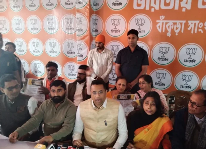 “তৃণমূলের কাছে চুরিই মানবধর্ম,” তালড্যাংরায় বিস্ফোরক সৌমিত্র খাঁ; রাজ্যে ৩৫৫ ধারা জারির দাবি