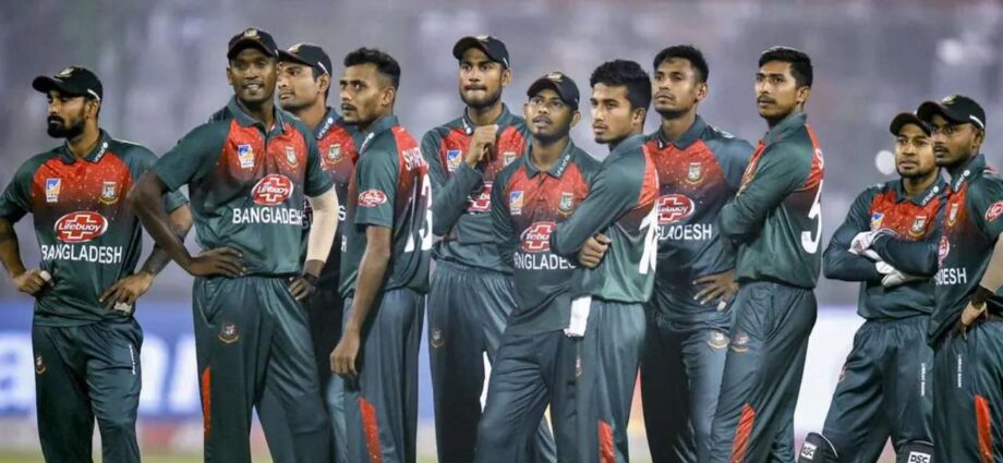 অনিশ্চয়তায় পাকিস্তান বনাম বাংলাদেশ সিরিজ: মধ্যপ্রাচ্যে যুদ্ধের প্রভাবে বিঘ্নিত হতে পারে সূচি