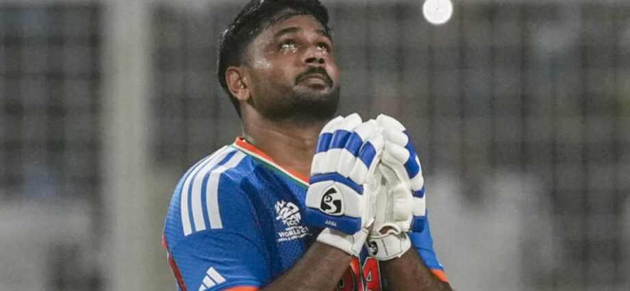 সেমিফাইনালে জেতানোর পরেই বর্ণবিদ্বেষের শিকার সঞ্জু স্যামসন: দোষীর শাস্তির দাবিতে সরব কেরালা কংগ্রেস