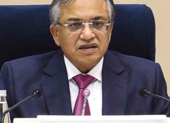 মুখ্য নির্বাচন কমিশনারের বিরুদ্ধে ইমপিচমেন্ট নোটিস খারিজ: সংসদে ধাক্কা খেল বিরোধী শিবির