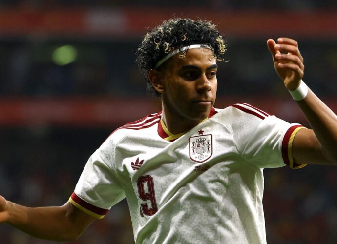 ফুটবল মাঠে ধর্মবিদ্বেষ: স্পেন-মিশর ম্যাচে উত্তাল বার্সেলোনা, তদন্তে পুলিশ ও ফিফা