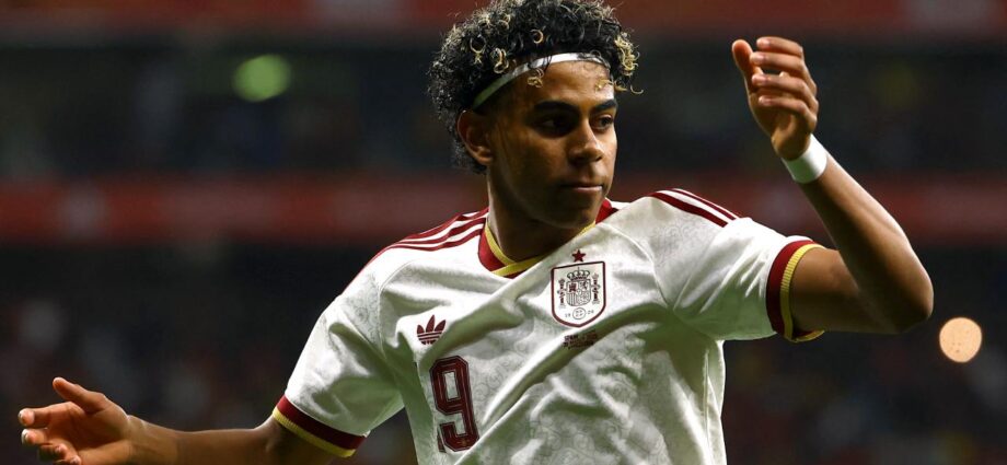 ফুটবল মাঠে ধর্মবিদ্বেষ: স্পেন-মিশর ম্যাচে উত্তাল বার্সেলোনা, তদন্তে পুলিশ ও ফিফা