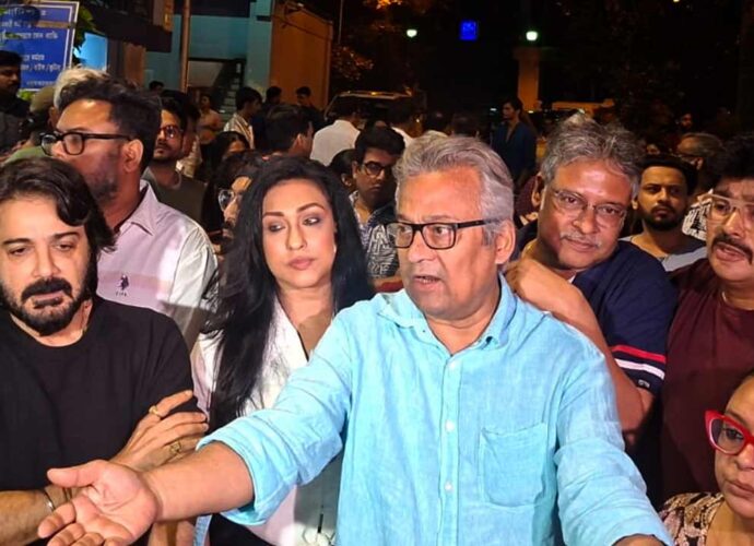 অনির্দিষ্টকালের জন্য স্তব্ধ টলিপাড়া: অভিনেতা রাহুল বন্দ্যোপাধ্যায়ের মৃত্যুতে কর্মবিরতির ডাক