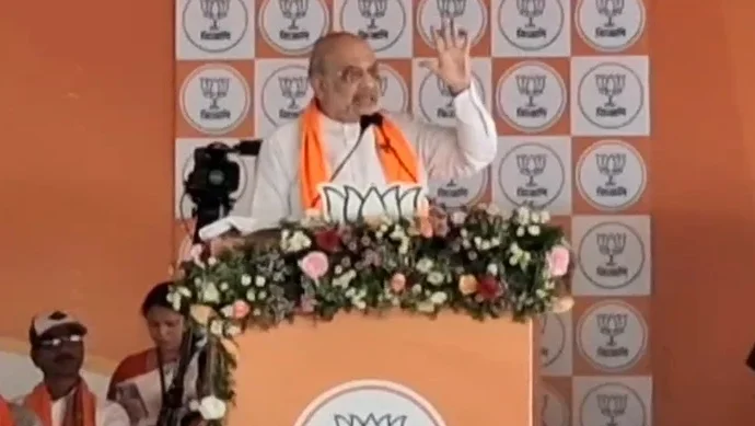 ডেবরায় অমিত শাহের মেগা র‍্যালি: অনুপ্রবেশমুক্ত বাংলা ও মহিলাদের মাসিক ৩০০০ টাকার প্রতিশ্রুতিতে শান দিলেন শাহ