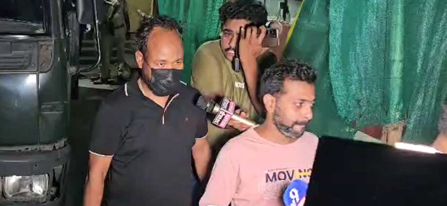 চার দশকের আড়াল ভেঙে প্রথমবার ক্যামেরার সামনে সানি-পত্নী পূজা: স্ত্রীর আড়ালে থাকার রহস্য ফাঁস করলেন অভিনেতা