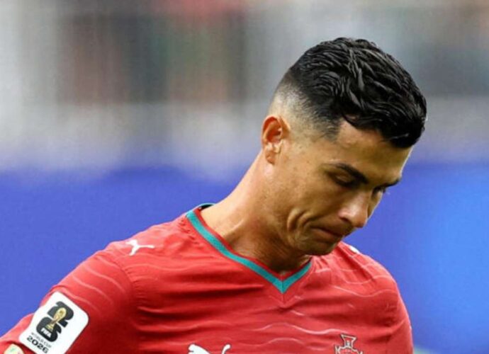 ‘রোনাল্ডোকে আমরা ভয় পাইনি’, বললেন কঙ্গোর ফুটবলার, সমালোচনার পরেও ক্রিশ্চিয়ানোর পাশে পর্তুগাল কোচ মার্তিনেজ়