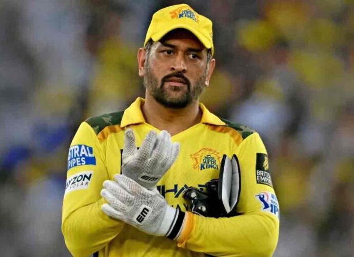 চেন্নাই সুপার কিংসের সঙ্গে মহেন্দ্র সিংহ ধোনির সম্পর্কে ফাটল? ফ্র্যাঞ্চাইজ়ির শেয়ার কেনা নিয়ে দূরত্ব তুঙ্গে