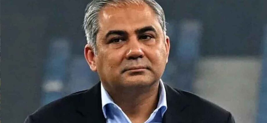 পাকিস্তান ক্রিকেটে নতুন বিতর্ক: দল নির্বাচন নিয়ে পুরো জাতীয় নির্বাচক কমিটিকে শো-কজ় করল পিসিবি, পদত্যাগ মিসবার