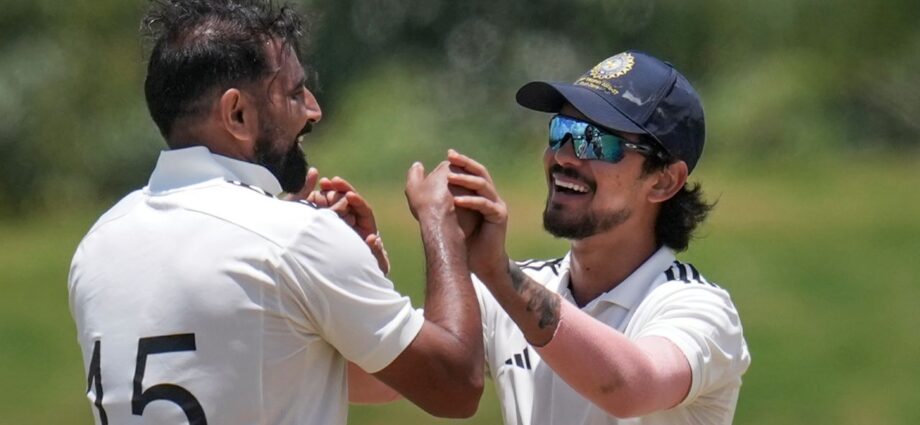 দলীপ ট্রফি: শামিমু্কেশের পেস দাপটে মধ্যাঞ্চলকে হারিয়ে ফাইনালে পূর্বাঞ্চল, চালকের আসনে ঈশানের দল দলীপ ট্রফি: শামিমু্কেশের পেস দাপটে মধ্যাঞ্চলকে হারিয়ে ফাইনালে পূর্বাঞ্চল, চালকের আসনে ঈশানের দল
