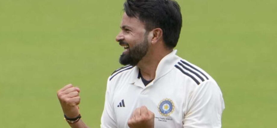 কাউন্টি ক্রিকেটে অভিষেক হতে চলেছে মুকেশ কুমারের, নটিংহ্যামশায়ারে সই করলেন বাংলার পেসার