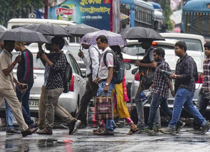 দুর্গাপুজোয় আবহাওয়া: পঞ্চমী থেকে সপ্তমী পর্যন্ত দক্ষিণবঙ্গে বৃষ্টির পূর্বাভাস, আশ্বস্ত করছে আলিপুর আবহাওয়া দফতর