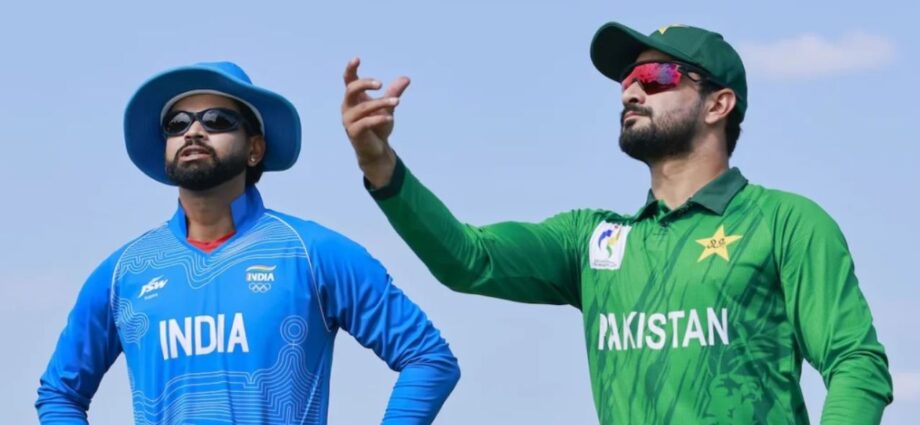 নাগোয়া এশিয়ান গেমস: বাইশ গজে অব্যাহত তিক্ততা, টসে পাক অধিনায়কের সঙ্গে হাত মেলালেন না শ্রেয়স; আউটের পর বৈভবকে বিদ্রুপ সাইমের