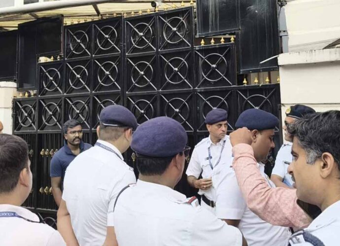 কলকাতা পুরভোটে প্রার্থী খুঁজতে ‘ড্রপ বক্স’ বিজেপির, ২০৯টি ওয়ার্ডেই একক লড়াইয়ের ঘোষণা সুকান্তর