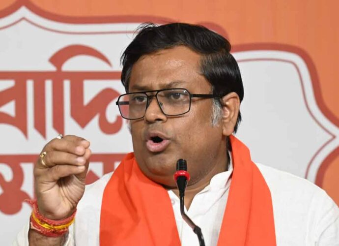 কলকাতা পুরভোটে প্রার্থী খুঁজতে ‘ড্রপ বক্স’ বিজেপির, ২০৯টি ওয়ার্ডেই একক লড়াইয়ের ঘোষণা সুকান্তর