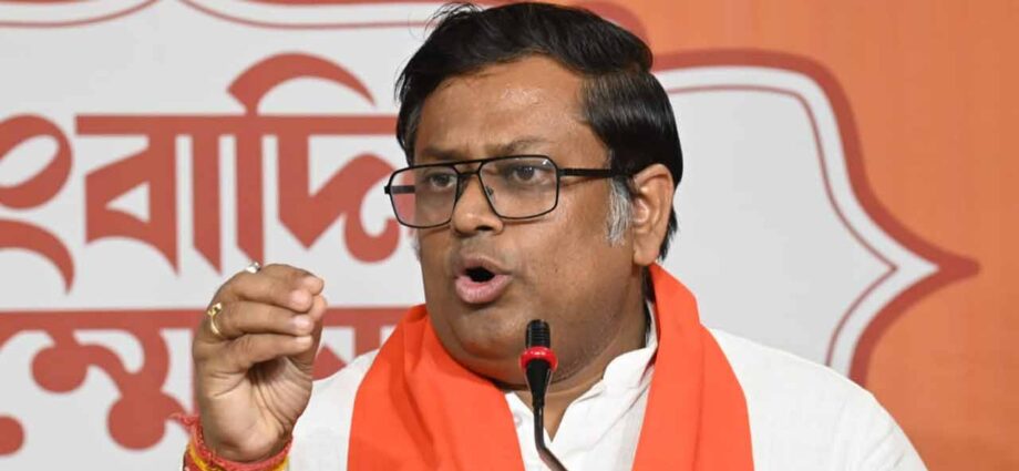 কলকাতা পুরভোটে প্রার্থী খুঁজতে ‘ড্রপ বক্স’ বিজেপির, ২০৯টি ওয়ার্ডেই একক লড়াইয়ের ঘোষণা সুকান্তর