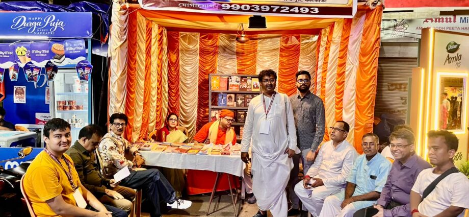 দুর্গাপুজোয় দক্ষিণ কলকাতায় সংঘসাহিত্যের সাতটি বিপণনকেন্দ্র, বিশেষ আকর্ষণ ‘রাষ্ট্রবোধ গ্রন্থনিকেতন’