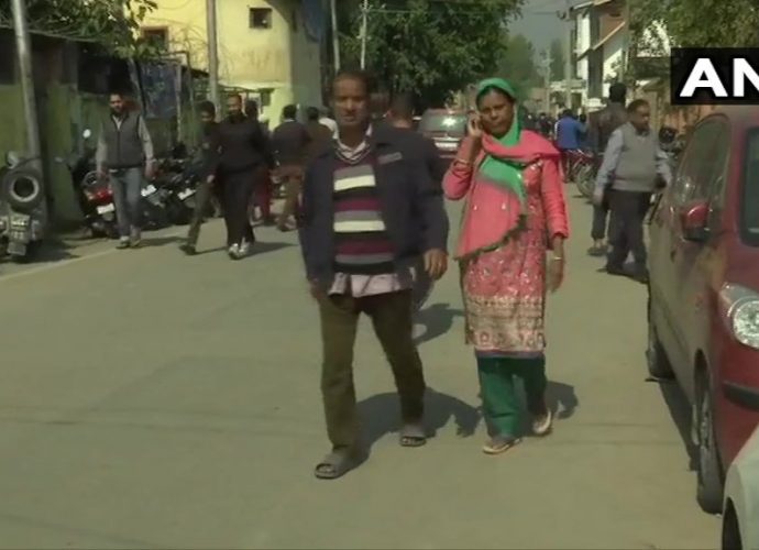 জম্মু ও কাশ্মীরের বাকি অংশে পোস্টপেড মোবাইল পরিষেবা চালু হল