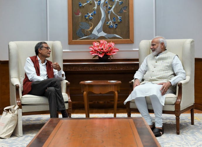 নোবেল বিজেতা অভিজিৎ বন্দ্যোপাধ্যায়ের সঙ্গে সফল বৈঠক হয়েছে, বললেন প্রধানমন্ত্রী নরেন্দ্র মোদী