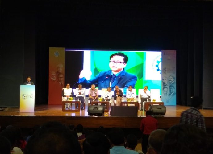 শিক্ষকদের অনুপ্রাণিত করার জন্য জাতীয় বিজ্ঞানমেলা অনুষ্ঠিত হচ্ছে, বললেন সিএসআইআরের মহানির্দেশক #IISF2019