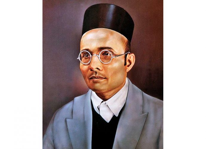 মেঘে ঢাকা তারা