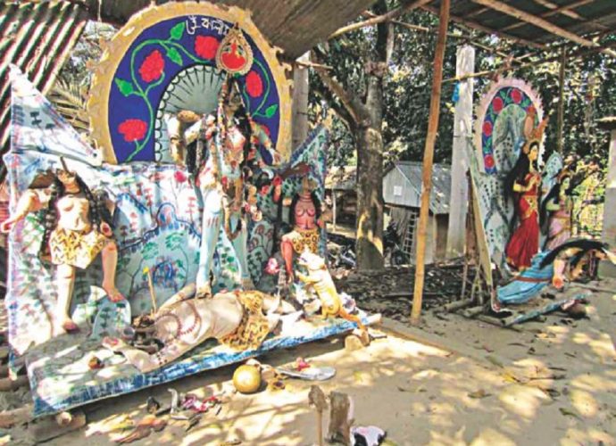 বাংলাদেশ হিন্দুরা সুরক্ষিত বলা সত্যের অপলাপ মাত্র
