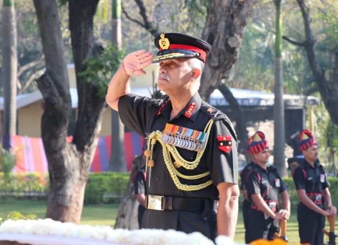 স্থলসেনার দক্ষিণাঞ্চলীয় কম্যান্ডের দায়িত্বভার গ্রহণ করলেন জেনারেল সিপি মোহান্তি