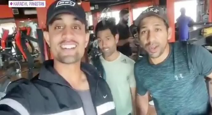 গায়ের রং নিয়ে আবারও মন্তব্যে সাংঘাতিক ট্রোলড পাকিস্তানের সদ্য প্রাক্তন ক্রিকেট অধিনায়ক সরফরাজ আহমেদ
