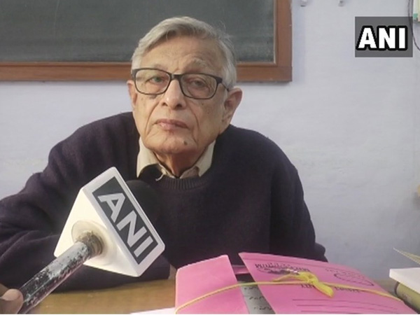 প্রধানমন্ত্রী নরেন্দ্র মোদী ও স্বরাষ্ট্রমন্ত্রী অমিত শাহের বিরুদ্ধে বক্তব্য রাখার জন্য ইরফান হাবিবকে নোটিশ দেওয়া হল