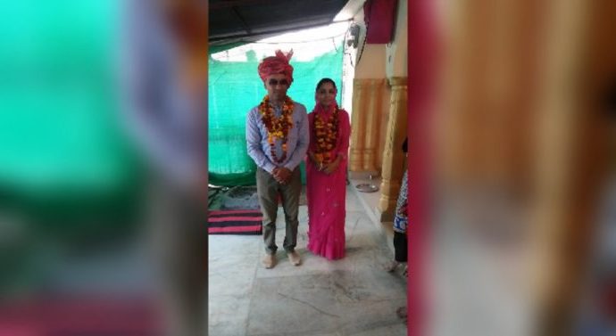 পাকিস্তান থেকে আগত পাঁচ মাস আগে ভারতের নাগরিকত্ব পাওয়া মেয়ে এবার সরপঞ্চ হওয়ার দৌড়ে