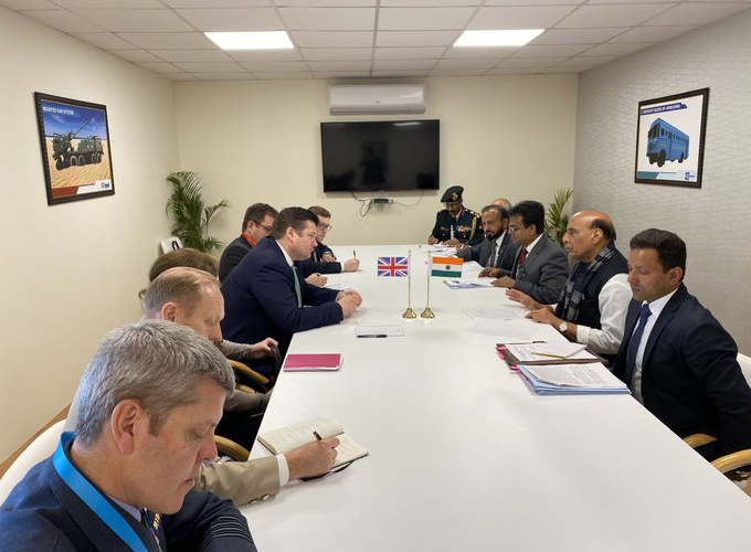 প্রতিরক্ষামন্ত্রী রাজনাথ সিংহের সঙ্গে সাক্ষাৎ করলেন ব্রিটেনের প্রতিরক্ষামন্ত্রী জেমস হিপি