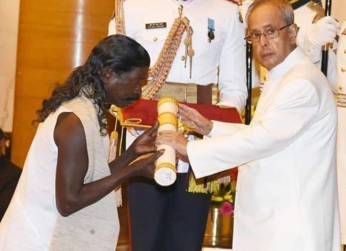 প্রণাম তব চরণে