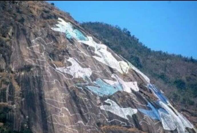 পাখিপাহাড়ে কইলকাতার বাবুকে