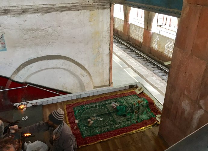 প্রায় ১৭৯ টি  অবৈধ মসজিদ গড়ে উঠেছে দেশজুড়ে রেলওয়ে প্লেটফর্মগুলোতে