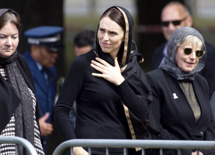 দুবছর যেতে না যেতেই হলো মোহভঙ্গ, নারী সুরক্ষা নিয়ে চিন্তায় পরে হিজাবি প্রধানমন্ত্রী এখন তালিবানের দ্বারপ্রার্থী