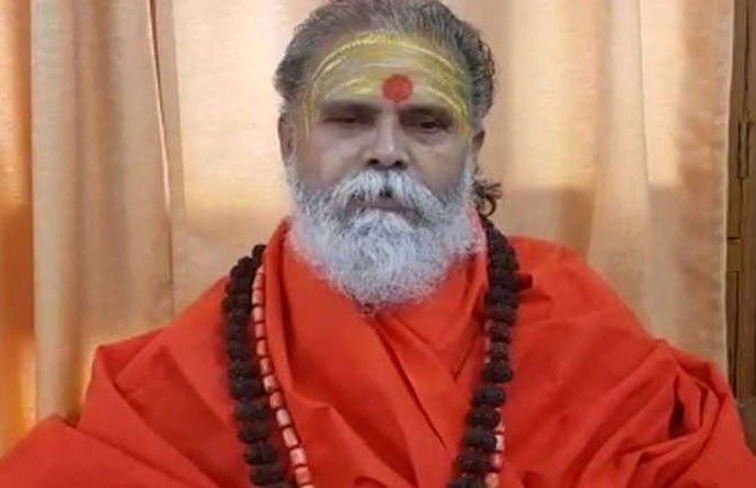 অখিল ভারতীয় আখড়া পরিষদ প্রধানের ঝুলন্ত দেহ উদ্ধার, কারণ নিয়ে ধোঁয়াশা, উত্তর প্রদেশে সামনের বছর ভোট, সুতরাং যোগী রাজ্য হয়ে উঠেছে এখন রহস্যের রঙ্গভূমি!