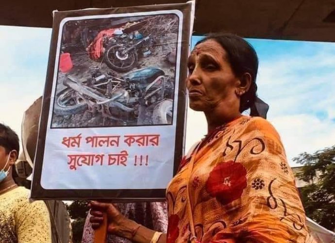 প্রিয়া সাহা সংখ্যালঘু কারা ?