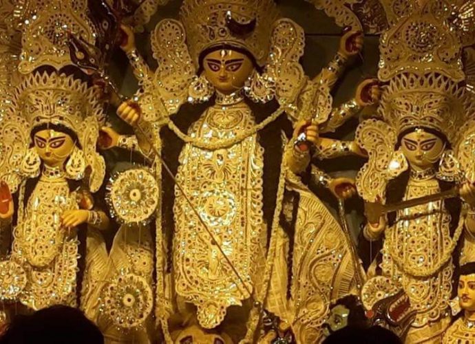 আজ এই মধ্যপঞ্চাশে এক প্রাক মহালয়ার রাত্রির প্রথম যামে বসে শুধু স্মৃতিচারণ সম্বল