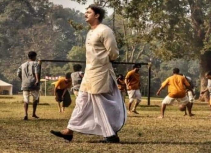 নায়কের কোন বিকল্প হয় না, বলে গেছেন নায়ক ছবির সেই মুকুন্দ লাহিড়ী l জিত বা দেব যা পারে তা পরমব্রত বা কৌশিক সেন পারে না l