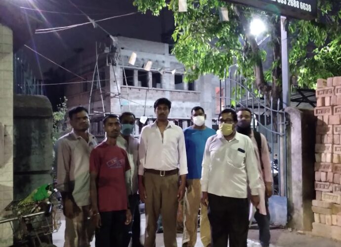 সাঁতরাগাছিতে স্বয়ংসেবকদের গৈরিক ধ্বজ ছিঁড়ে ,সংগঠনের বিশ্বাসে , আস্থায় ও অস্মীতায় আঘাত