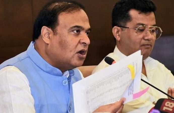 ‘ভিন রাজ্য থেকে আসা ইমাম, মাদ্রাসা শিক্ষকদের পুলিশ ভেরিফিকেশন হবে’, ঘোষণা হিমন্তর