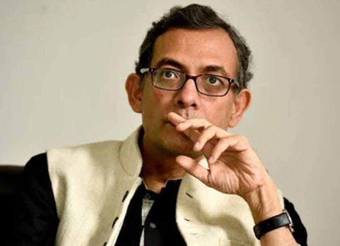 রাজনৈতিক মেরুকরণে কমছে স্বচ্ছতা, বিশ্বের কাছে ‘রহস্যময়’ হয়ে উঠছে ভারত: অভিজিৎ বিনায়ক